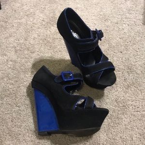 Patent Blue and Black felt shoe